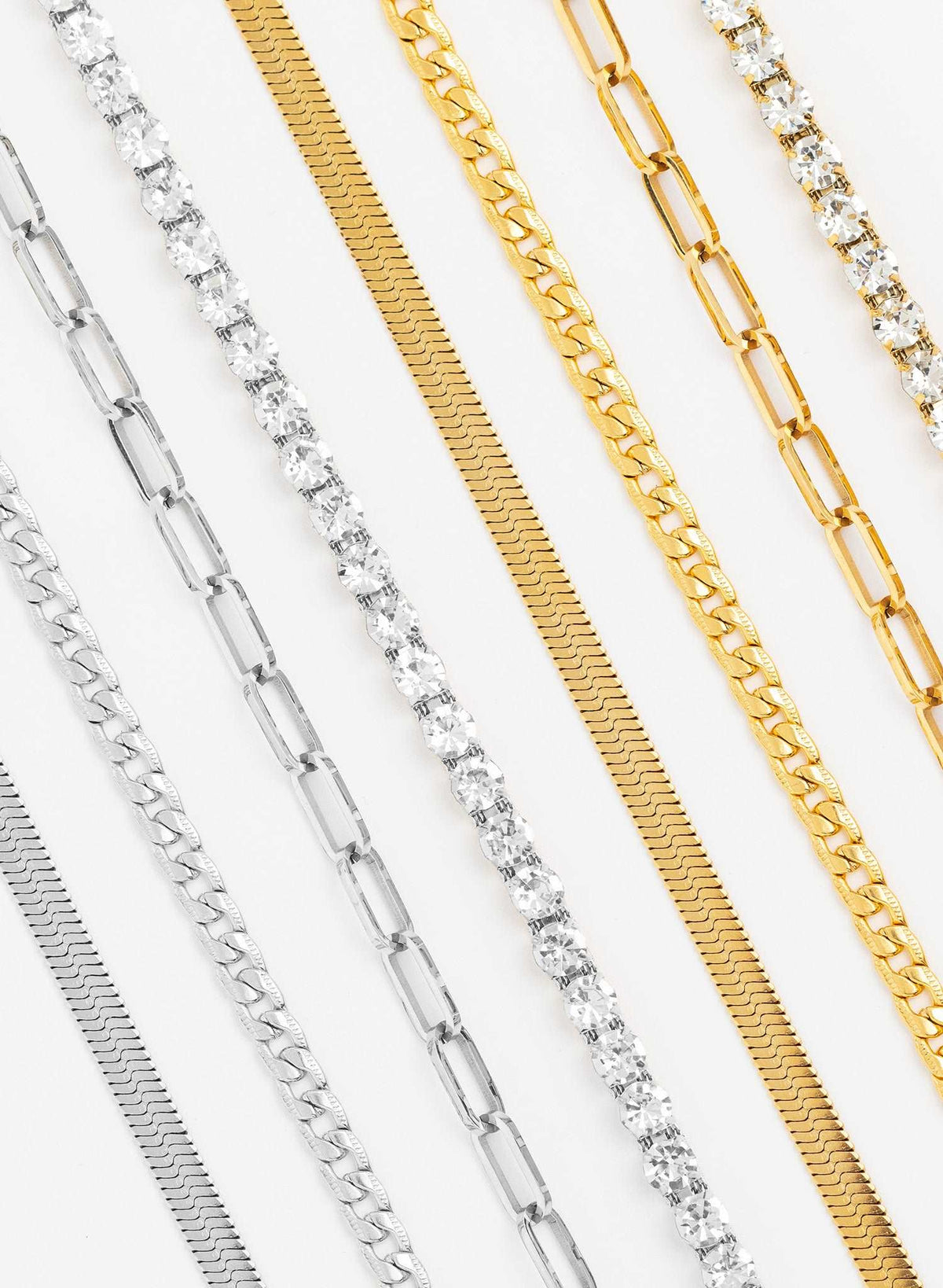 Adorné creme with zircon strap